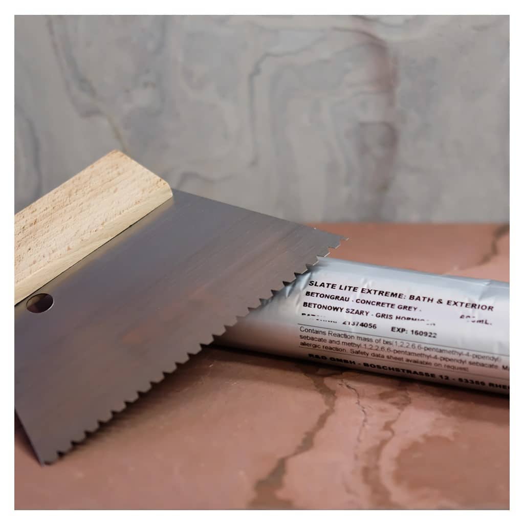 B3 Spatule à dents